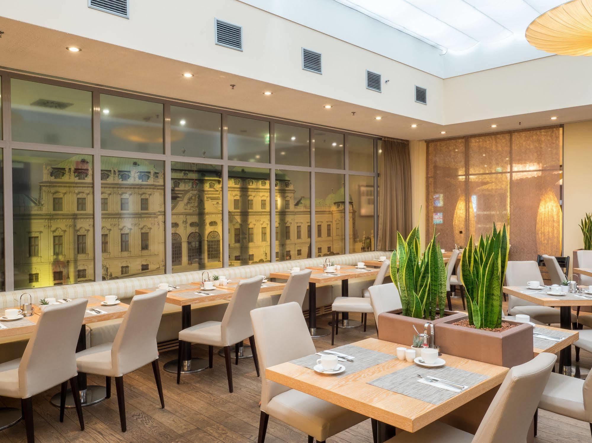 Lindner Am Belvedere Hotel 4*